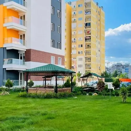 Apartment La Casa Airport House With A Pool *