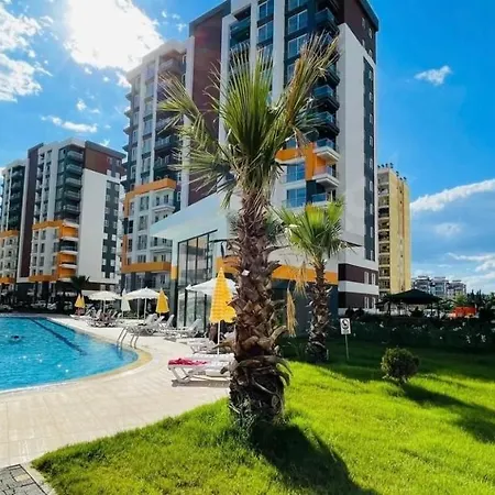 La Casa Airport House With A Pool *