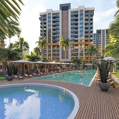 La Casa Airport House With A Pool Apartment *